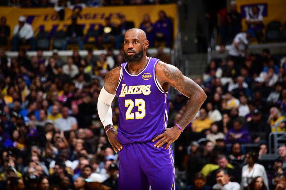 开云-詹姆斯空砍22+6+10杰威23分 湖人主场憾负雷霆