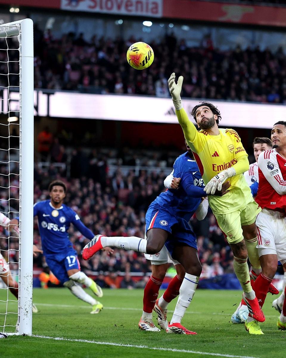 开云-舒梅切尔当面夸赞拉亚：没有你本赛季阿森纳不会是现在的位置